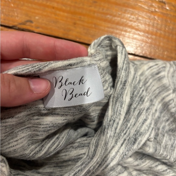 (807) +GRAY DRESS - Picture 5 of 8